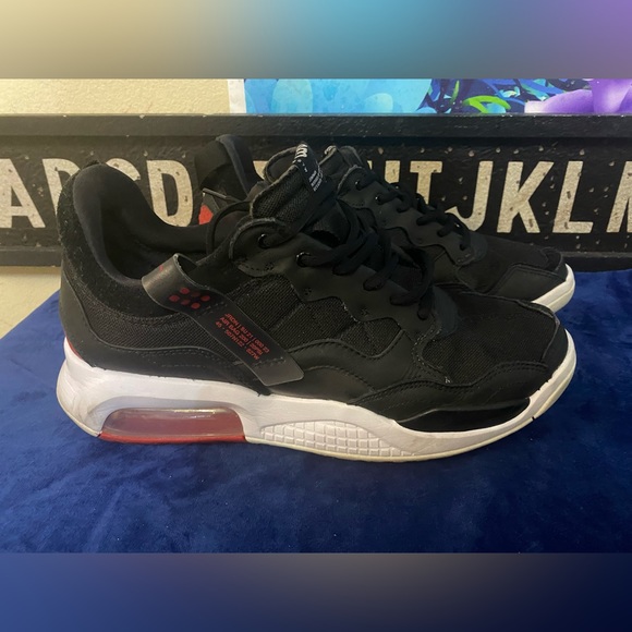 jordan ma2 size 11
